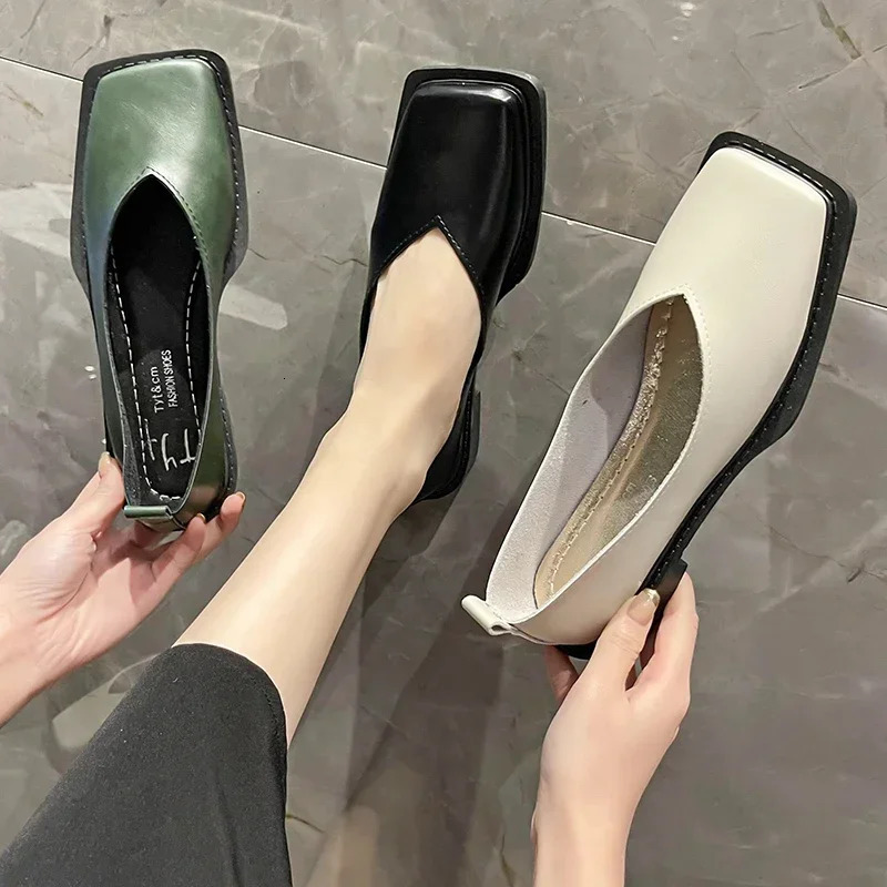 2024 Flat Shoes Women Square Toe Single Shoes Simple Temperament Leather Shoes Spring Autumn 4 Colors 250305