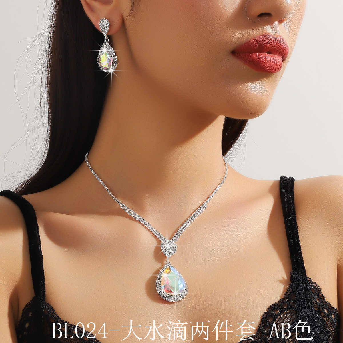 Hot selling Dazzling Color Blue Green Red Water Drop Crystal Necklace Earring Set Jewelry Two Piece Set W250312