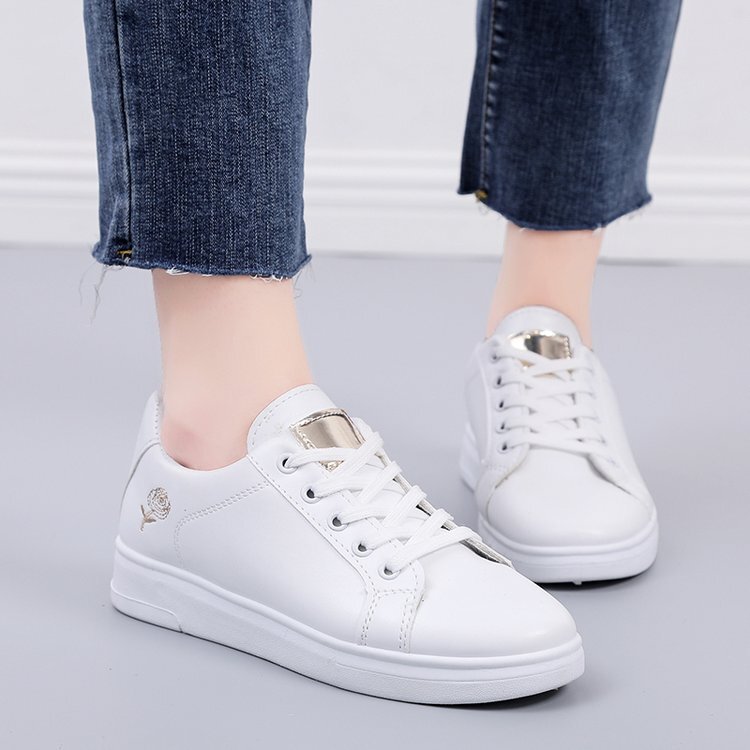 2025 New Fresh White Women's Breathable Fashion Designer Shoes Basic Western Flat Bottom Junior High School Casual Sports Board Shoes