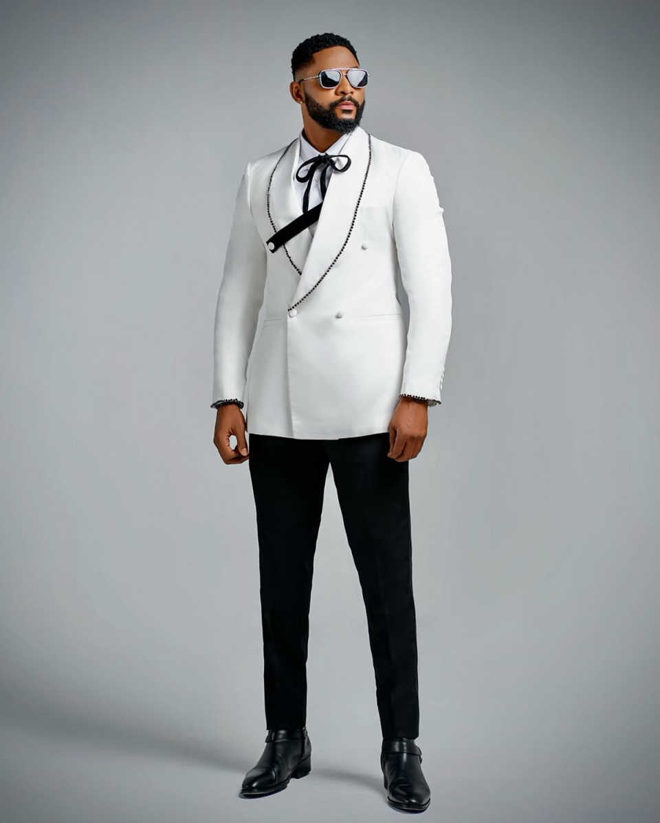 Noble Wedding Tuxedos Double Breasted Beaded Men Suit Shawl Lapel 2 Piece Set Jacket Pants Groom Business Blazers Customized