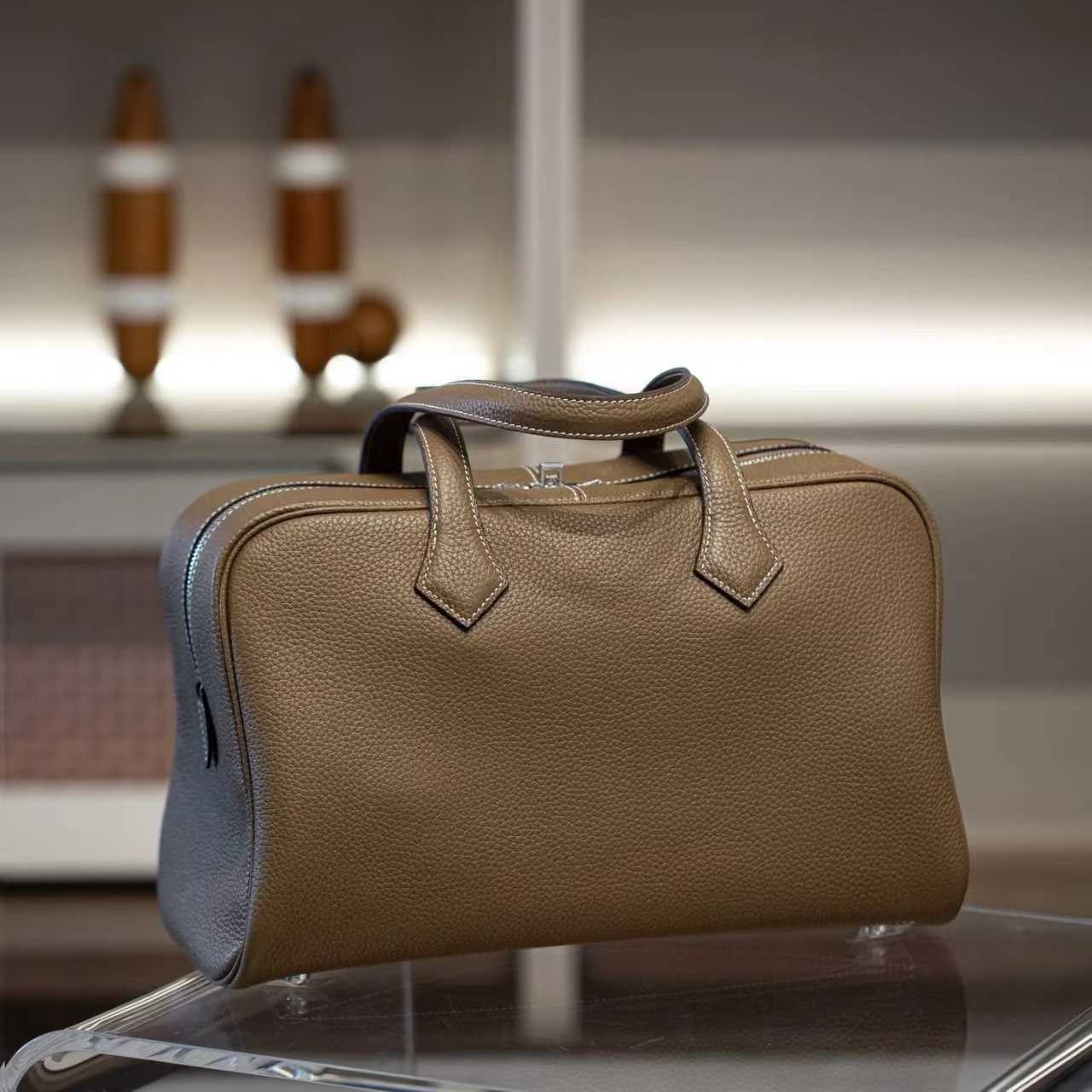 VOAETEC High Quty First Layer TC Cowhide Boston BagCommuter Travel Light Large Capacity Handbag Casual VersatileC250312