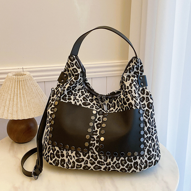 Women s Leopard Print Large Capacity Storage Bag Fashion Designer Trendy Handbag 2025 New Casual Single Shoulder Cross Armpit Bag Wallet Makeup Storag
