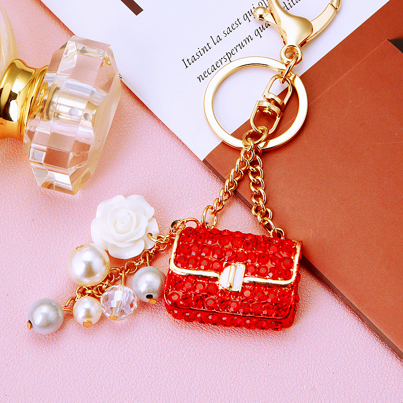 Luxury Women's Car Key Holder with Sparkling Diamond Details - Stylish Bag Pendant