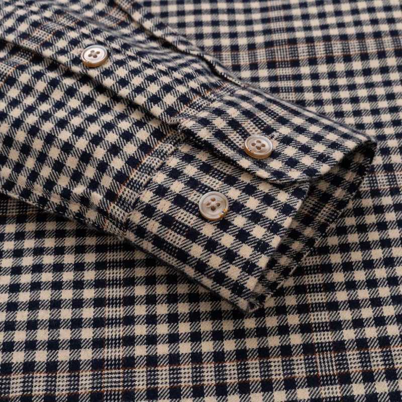 Mens flannel long sleeved high-quality cotton shirt British style casual standard fit plain weave thick soft brushed shirt W250312