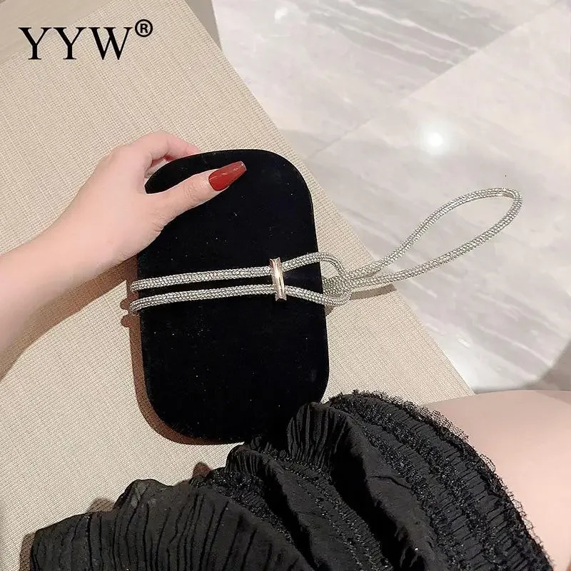 Elegant Evening Clutch Bag Box Bag Black Velvet With Chain Rhinestone Handbags Female Clutches Party Wedding Bag Crossbody Bags 250311