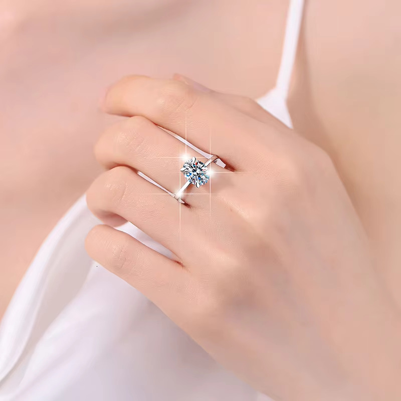 Oval Moissanite Ring for Women Simple Gold-Plated Four-Claw Setting S925 Sterling Silver Egg-Shaped Band Cross-Border Live