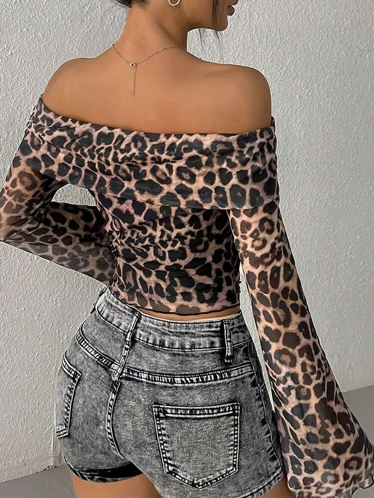 Autumn Women's T-Shirt New Streetwear Fashion Long Sleeves O-Neck Tees Sexy Leopard Backless Female Versatile Knitted Clothing