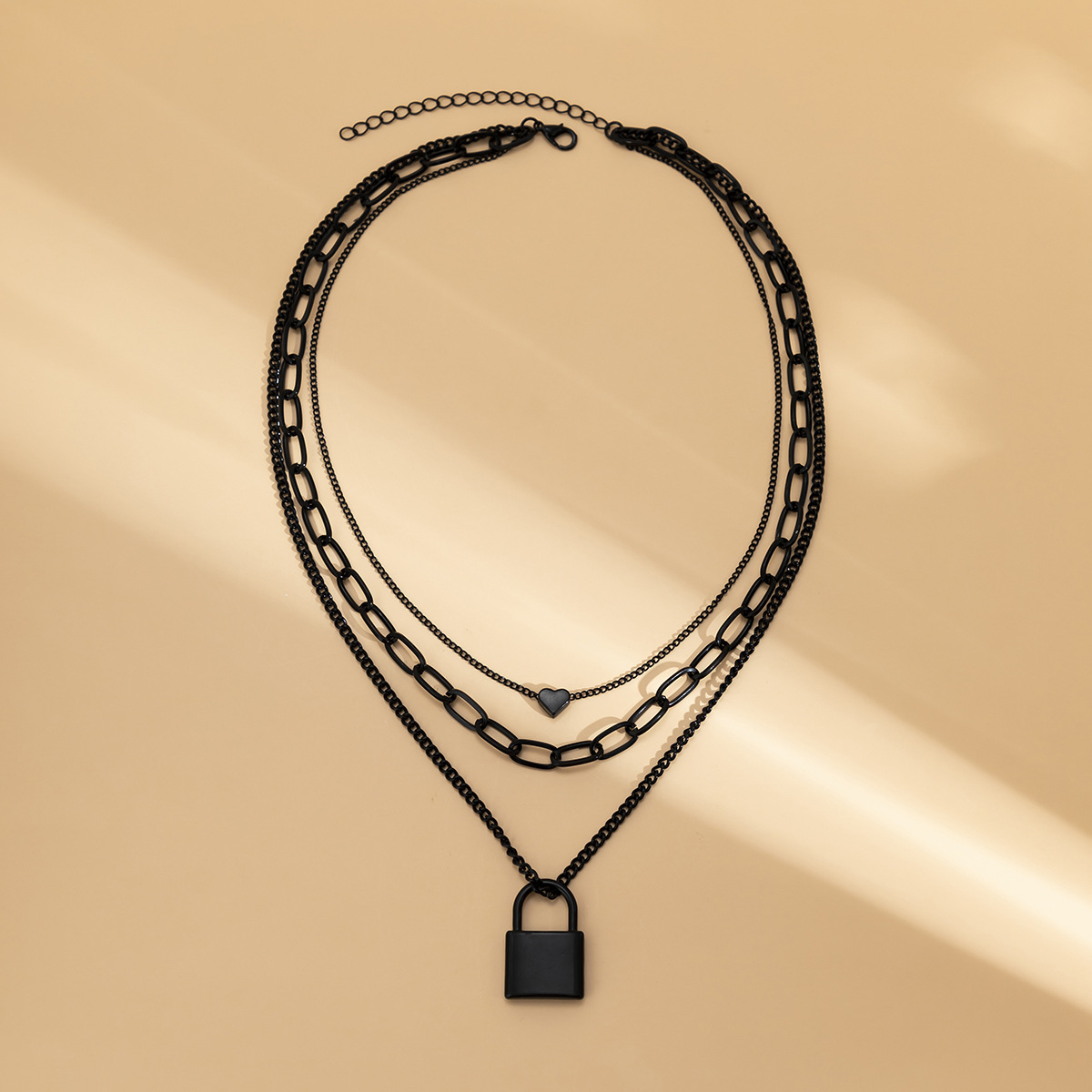 New Punk Layered Key Lock Collar Personalized Dark Series Multi-layer Heart Necklace Jewelry for Women