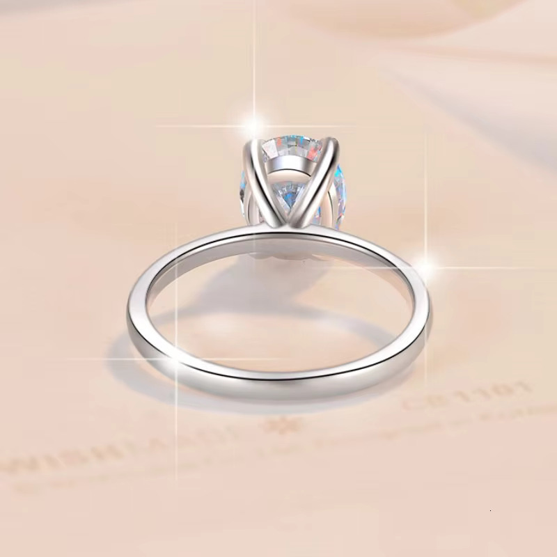 Oval Moissanite Ring for Women Simple Gold-Plated Four-Claw Setting S925 Sterling Silver Egg-Shaped Band Cross-Border Live