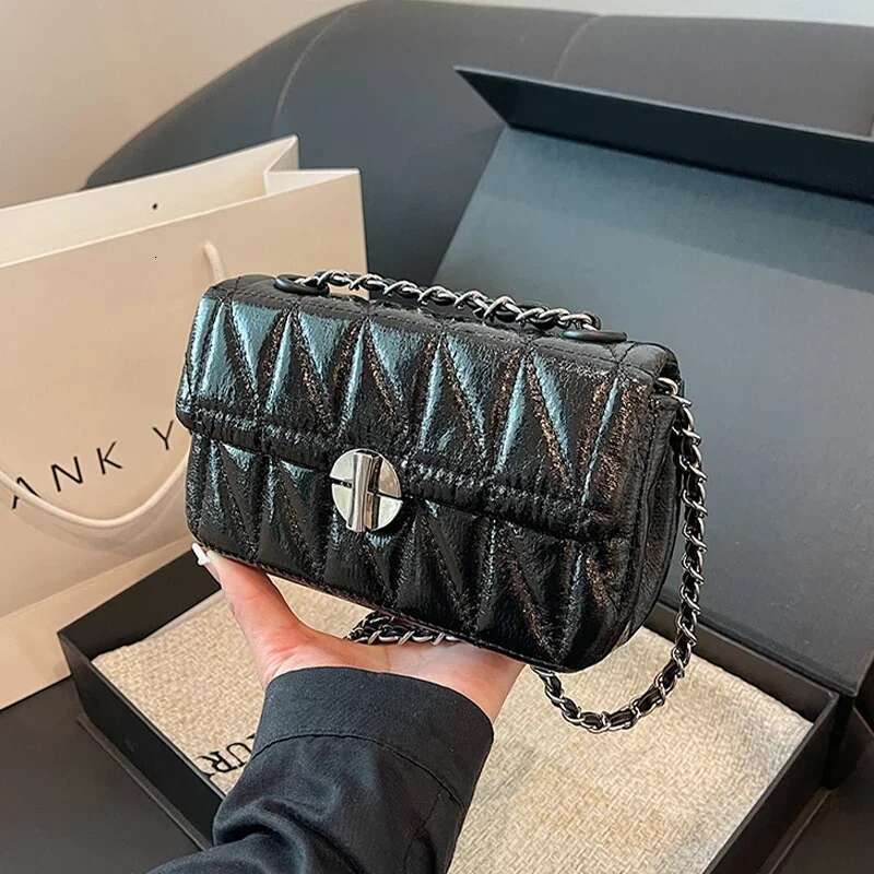 Top Designer Women s Mini Handbag Brand Quilted Shoulder Fashion Underarm Handbag High Quality PU Leather Crossbody Bag Mini Wallet Phone Bag