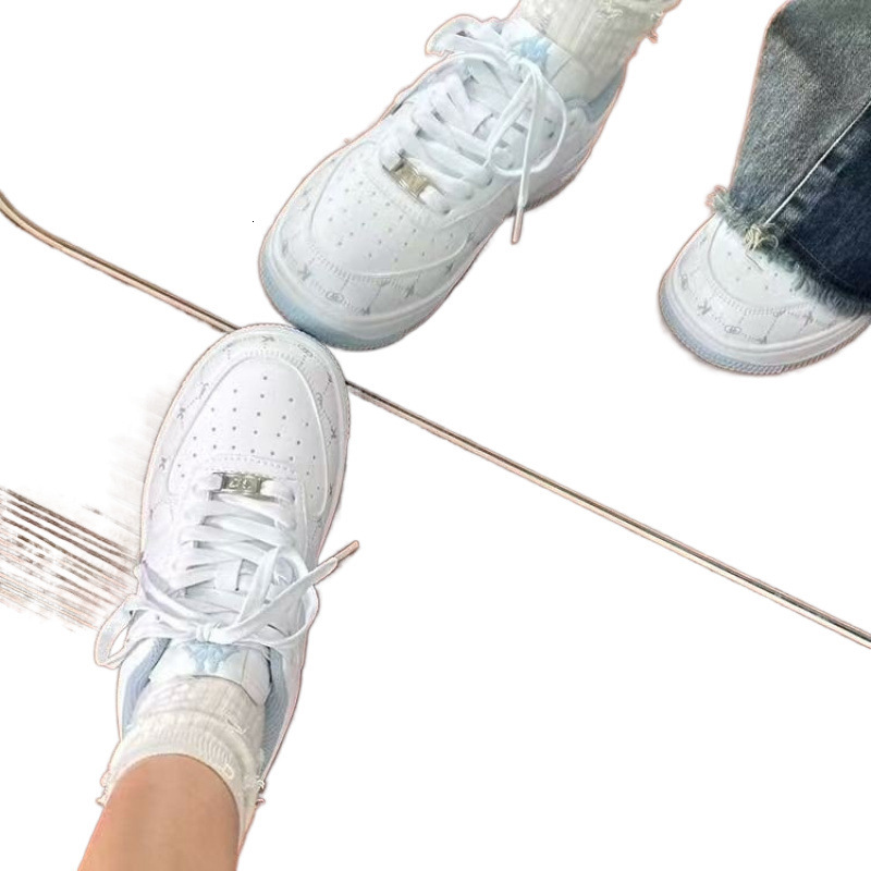 Women's High Appearance Thick Soled Board Shoe Designer Autumn 2025 New Casual White Shoes Fashionable Sports Shoes