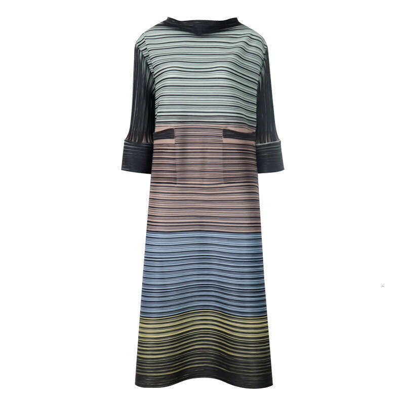 Step Into Early Spring Loose Plus Size Dress, Women's High-End Long Dress
