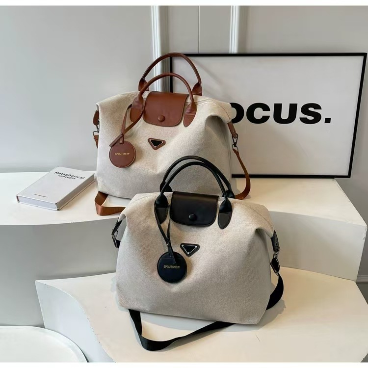 Free Shipping 2025S designer Women s Handbag New Fashionable Trendy Travel Large Capacity Crossbody Bag Portable Leisure Storage Bag Sports Fitness Ba