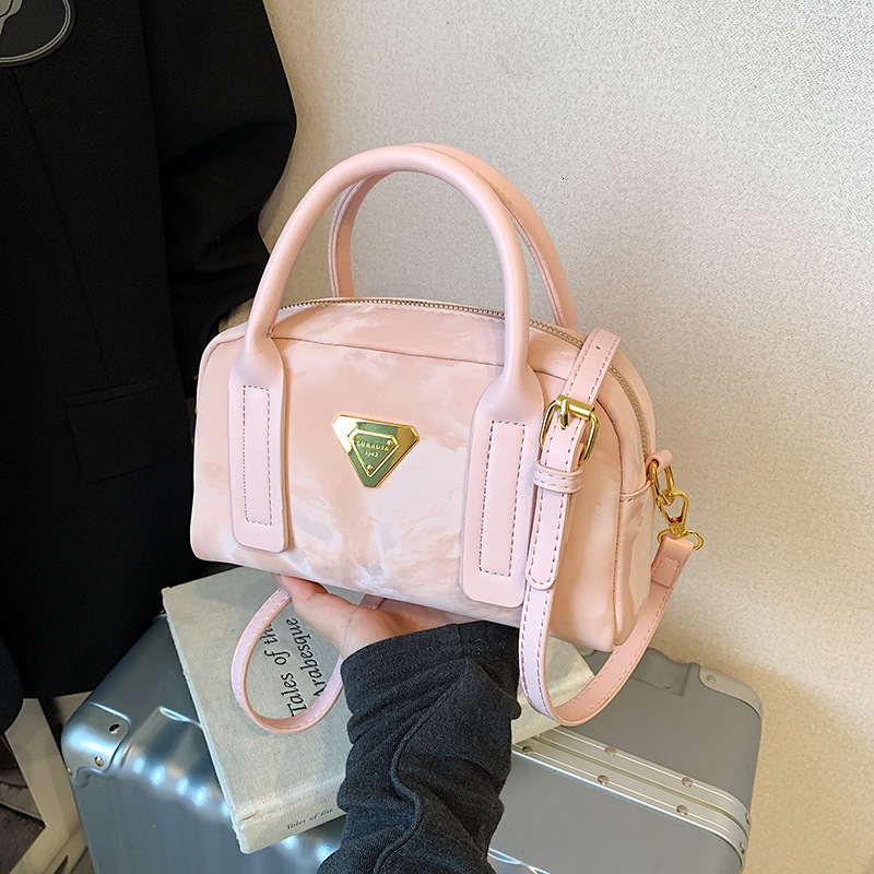 2025 Summer New High End Fashion Designer Handheld Mini Small Square Bag New Trend Small Handbag Premium Storage Bag Wallet Crossbody Bag Casual Saddl