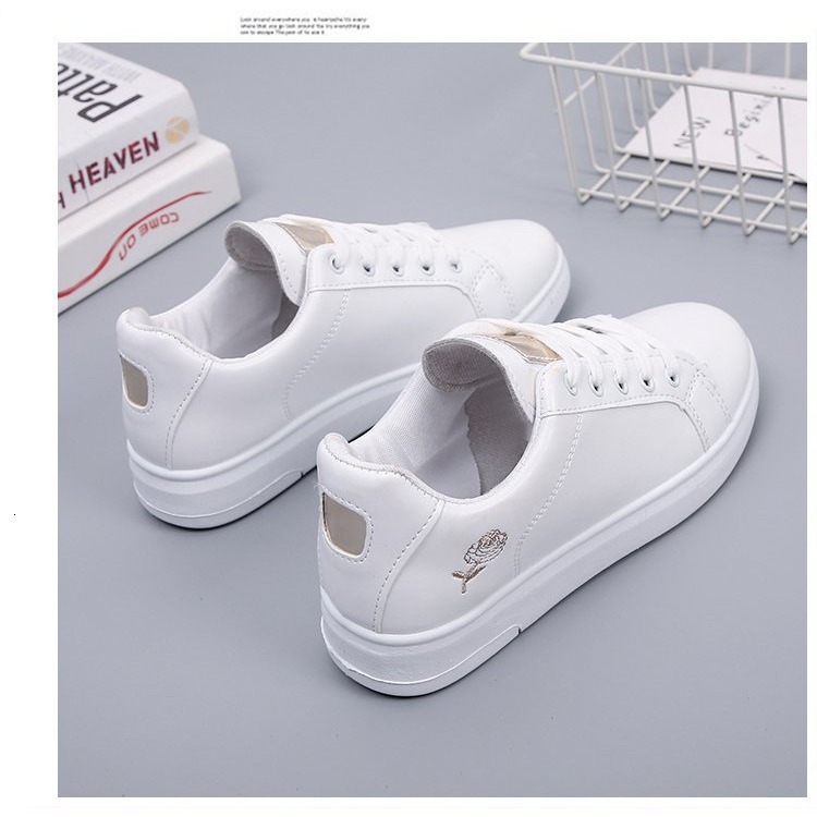 2025 New Fresh White Women's Breathable Fashion Designer Shoes Basic Western Flat Bottom Junior High School Casual Sports Board Shoes