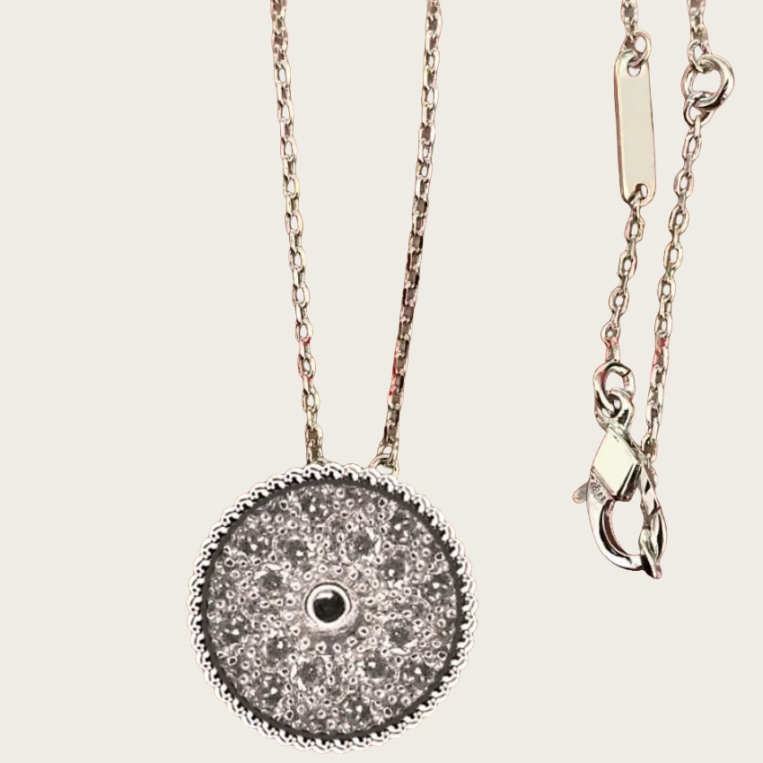 jewlery designer for women necklace custom pendant moissanite pendant luxury jewelry Classic 4 Four Leaf Clover chains Necklaces for women Jewelry gir