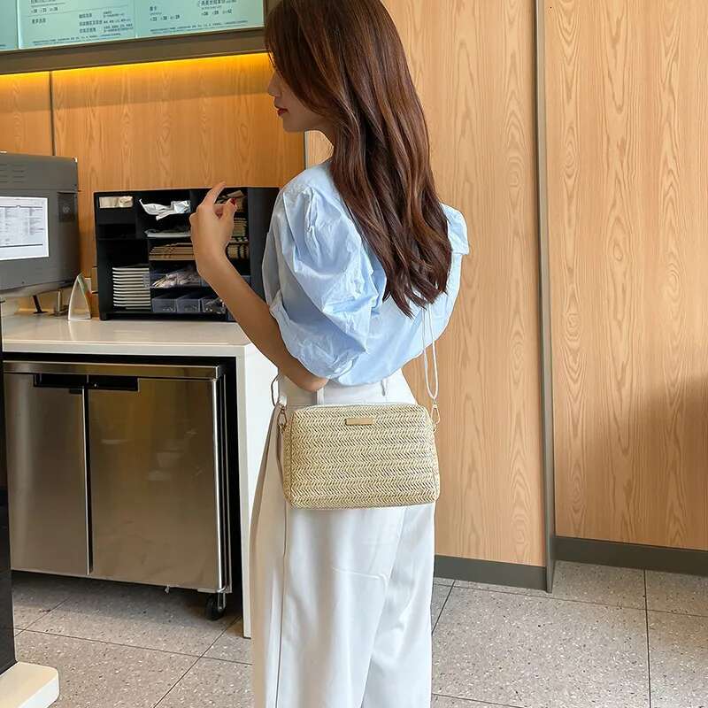 Women s Designer Single Shoulder Crossbody Bag Fashionable Straw Hand Woven Summer Beach Bag Trendy Mini Bag Casual Wallet Mobile Phone Bag