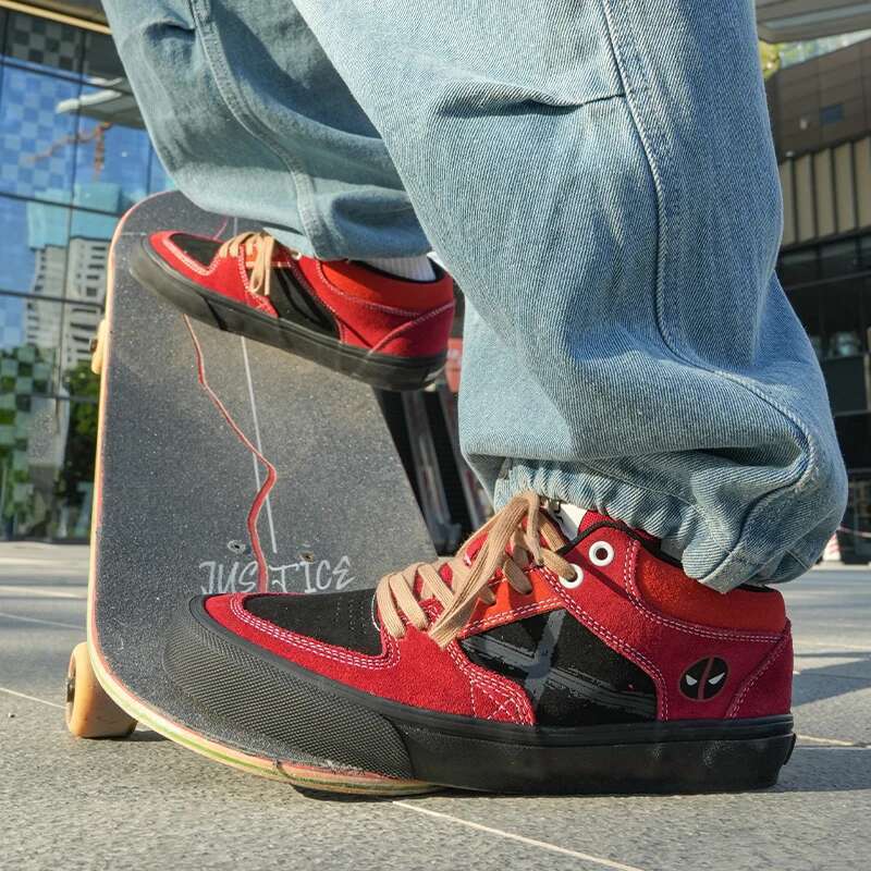 Goluck Skateboarding Shoes for Men Athletic Sneaker Mid Top Anti-slip Casual Soft Leather Lace-up Breathable Tennis