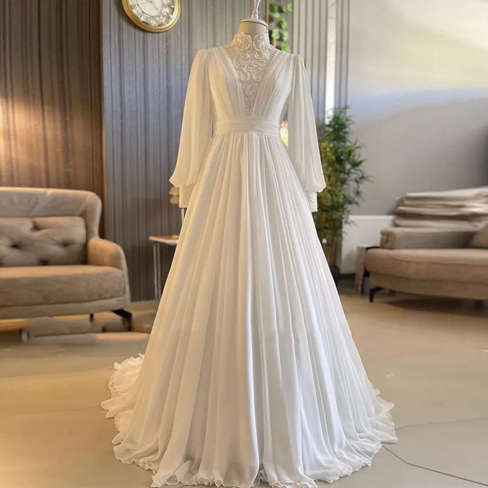 2025 Elegant Muslim Chiffon Wedding Dresses Long Sleeves Pleats A-Line Floor Length Bridal Gown High Collar Lace Appliques Beaded Ivory Formal Dress