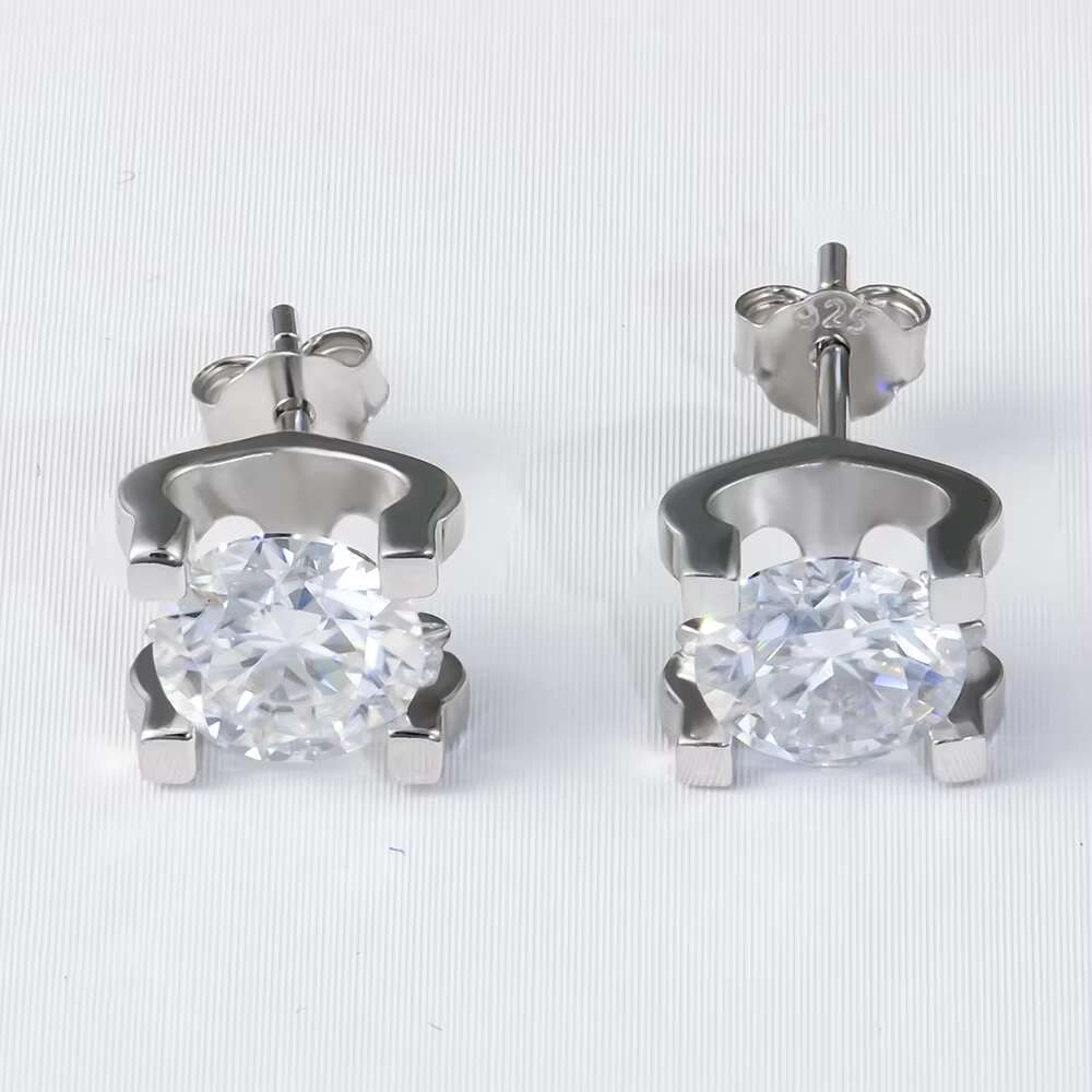 Silica made of pure sier and white VVS stud silica earrings jewelry