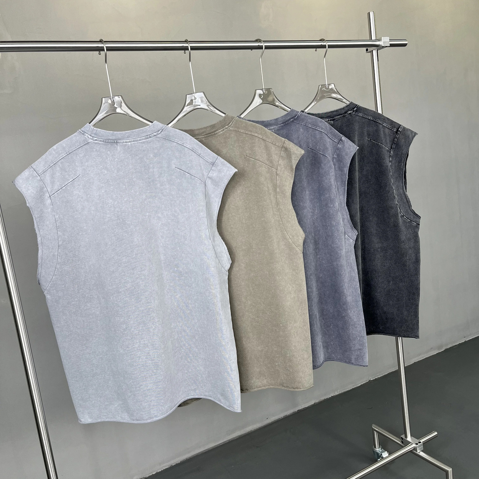 batik sleeveless mens vests 250311