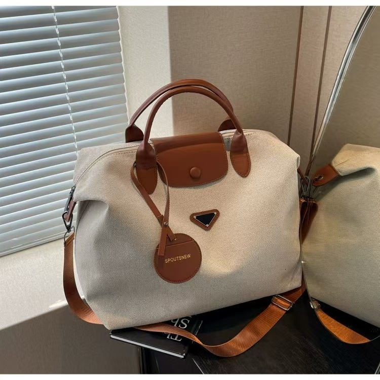 Free Shipping 2025S designer Women s Handbag New Fashionable Trendy Travel Large Capacity Crossbody Bag Portable Leisure Storage Bag Sports Fitness Ba