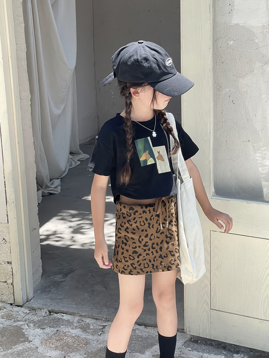 Ddmyshoesvip Top, Children's Summer Dress, Girls' Slimming T-shirt, Short Sleeve, Stylish Arc T-shirt