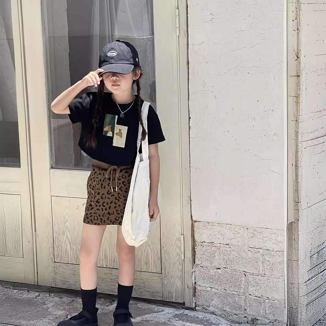 Ddmyshoesvip Top, Children's Summer Dress, Girls' Slimming T-shirt, Short Sleeve, Stylish Arc T-shirt