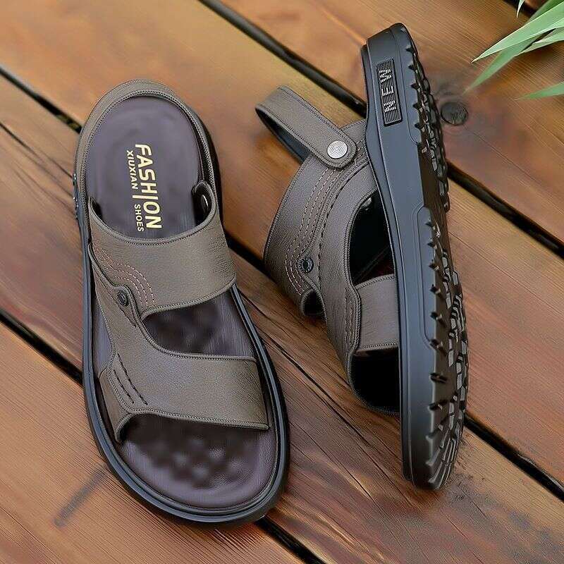 Men's Sandals 2025 New Summer Anti slip and Wear resistant External Slippers Casual Dad Beach Shoes Trendy One Piece