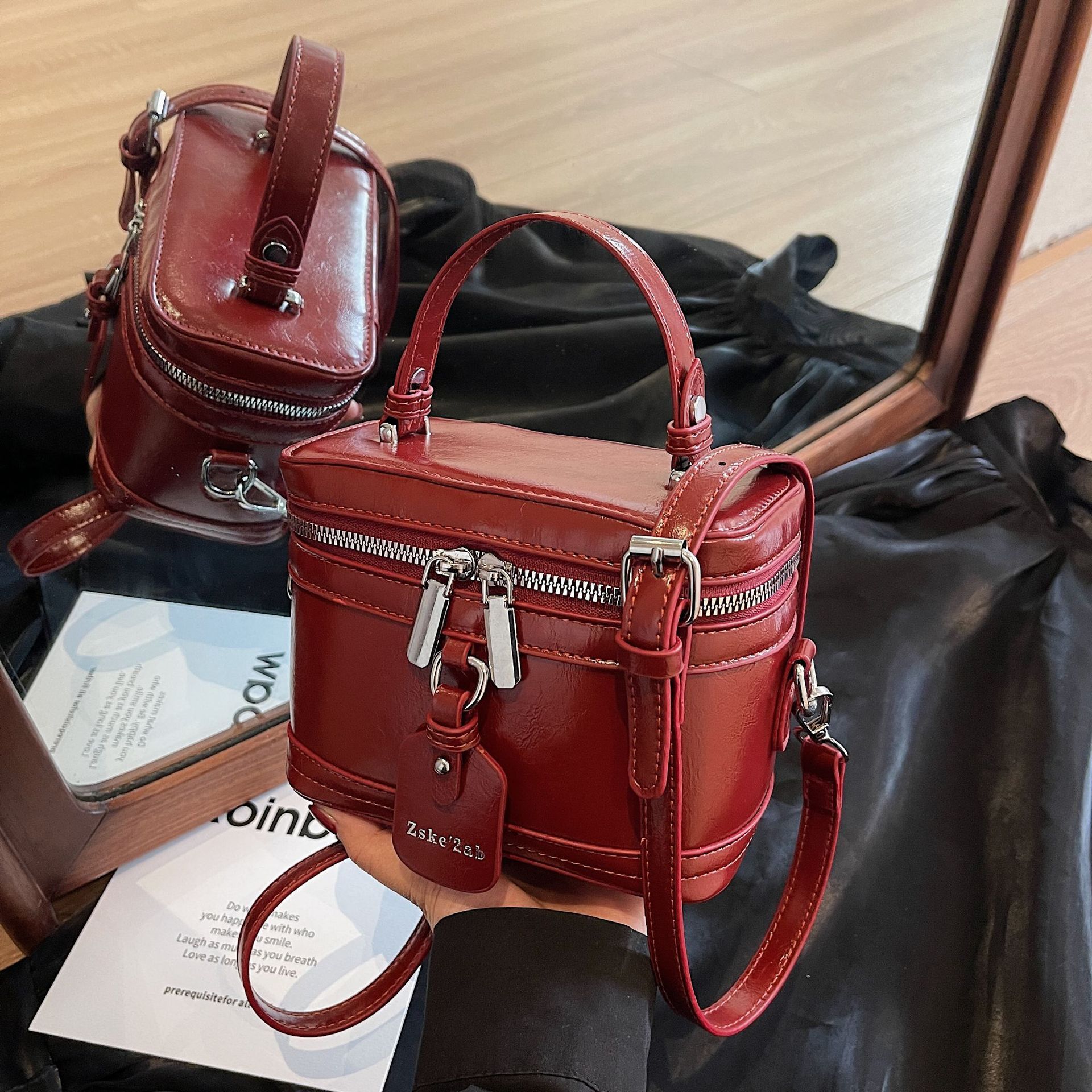 New Fashion High End Designer Women s Handheld Small Square Bag 2025 Trend Tote Bag Multi Functional Handbag Crossbody Bag Chain Storage Bag Wallet