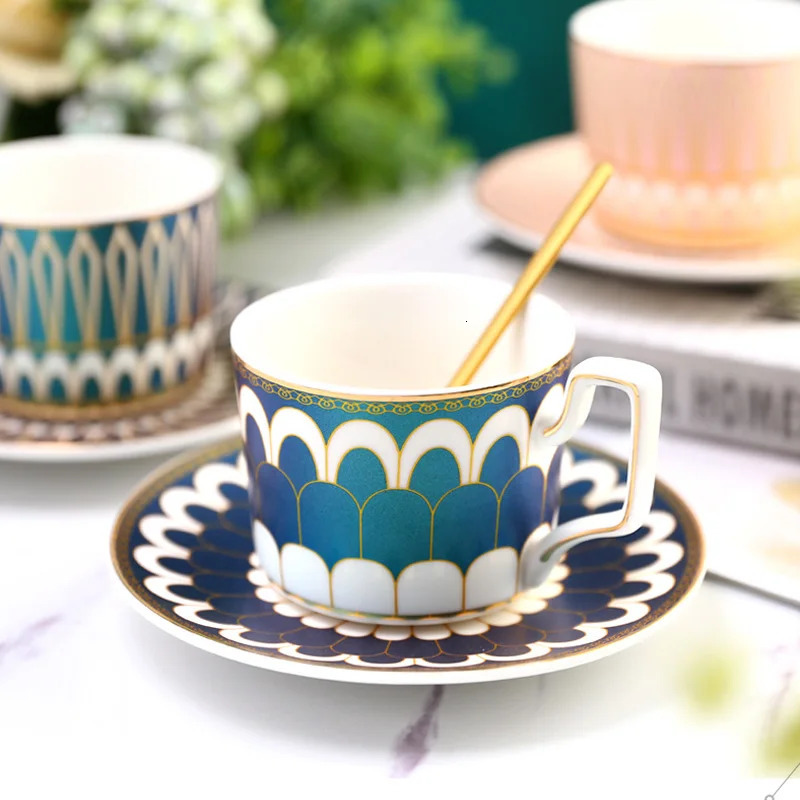 Classic European Bone China Coffee Cups and Saucers Tableware Coffee Plates Dishes Afternoon Tea Coffee Drinkware With Gift Box 250311