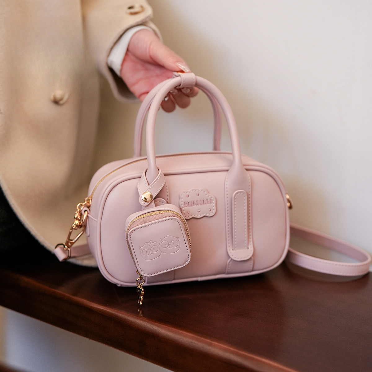 2025 Women s Saddle Bag Fashion Designer Handbag Multi Functional Leisure Simple Shoulder Bag Crossbody Bag Trendy Wallet Storage Bag