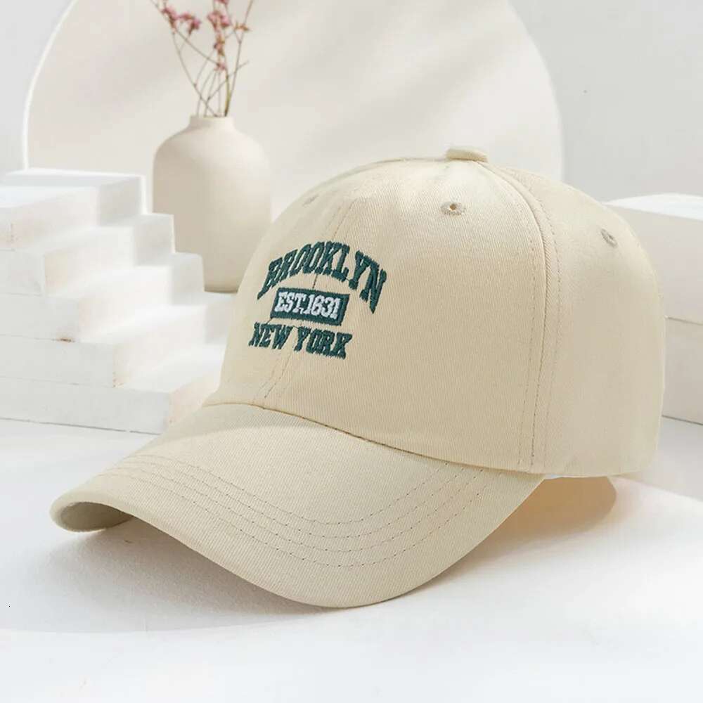 1pc Men Women's Vintage Embroidered Baseball Cap With 'BROOKLYN NEW YORK' Print Suitable For Daily Wear and Gift Giving