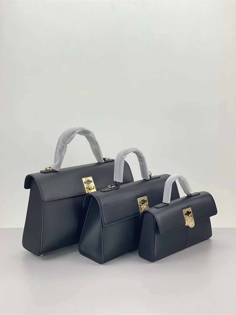 Women's Niche Cowhide Square Stance Briefcase Fashion Commuter Business Shoulder Crossbody Bag