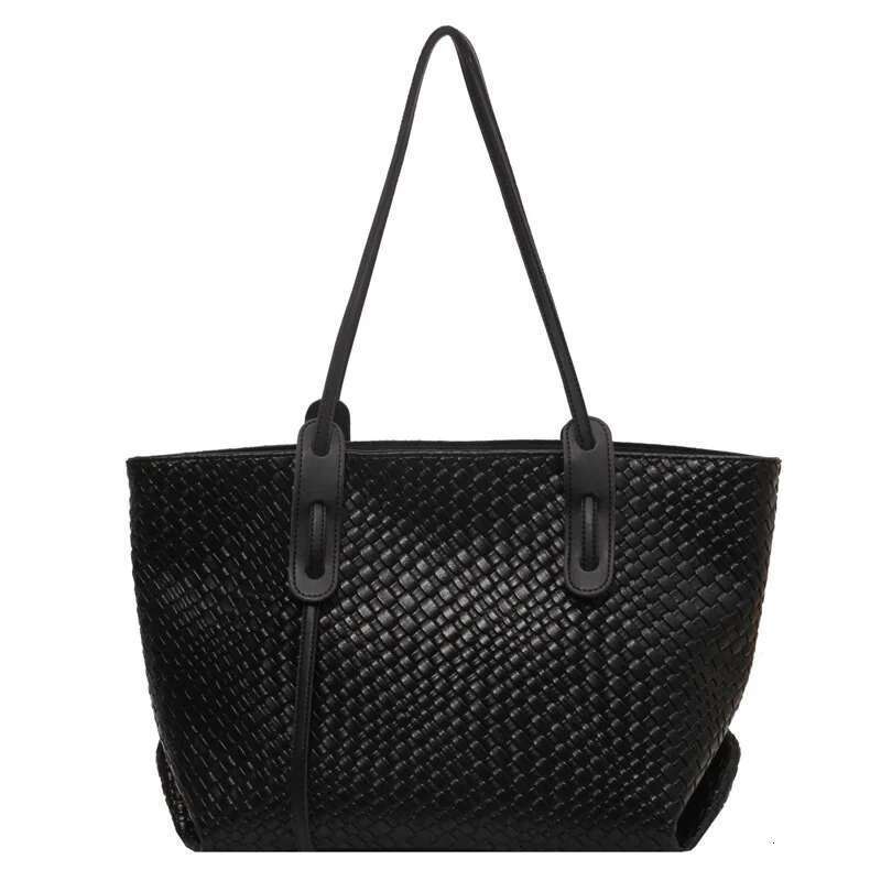 Large capacity woven for women 2025 new spring retro versatile single shoulder underarm Korean version portable tote bag