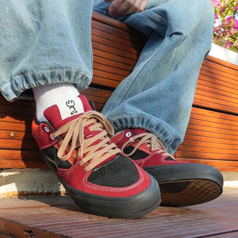Goluck Skateboarding Shoes for Men Athletic Sneaker Mid Top Anti-slip Casual Soft Leather Lace-up Breathable Tennis