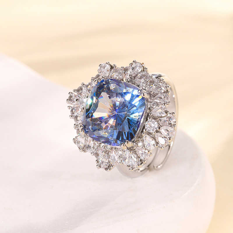 2024 New Zhuangsheng Simulation Birds Nest Colorful Crystal Fashion Pendant Set 14 * 14-12 * 12 W250312