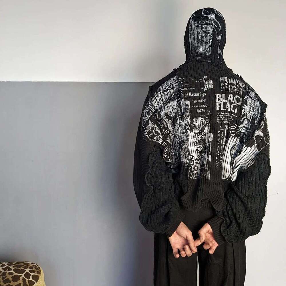 American style personalized and trendy heavy-duty printed knitted with street graffiti design, loose fitting hooded unisex sweater