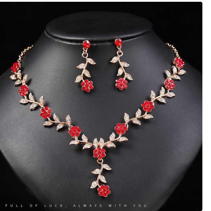 Straight necklace set for brides versatile. Plum shaped necklace with colorful diamonds and collarbone chain W250312