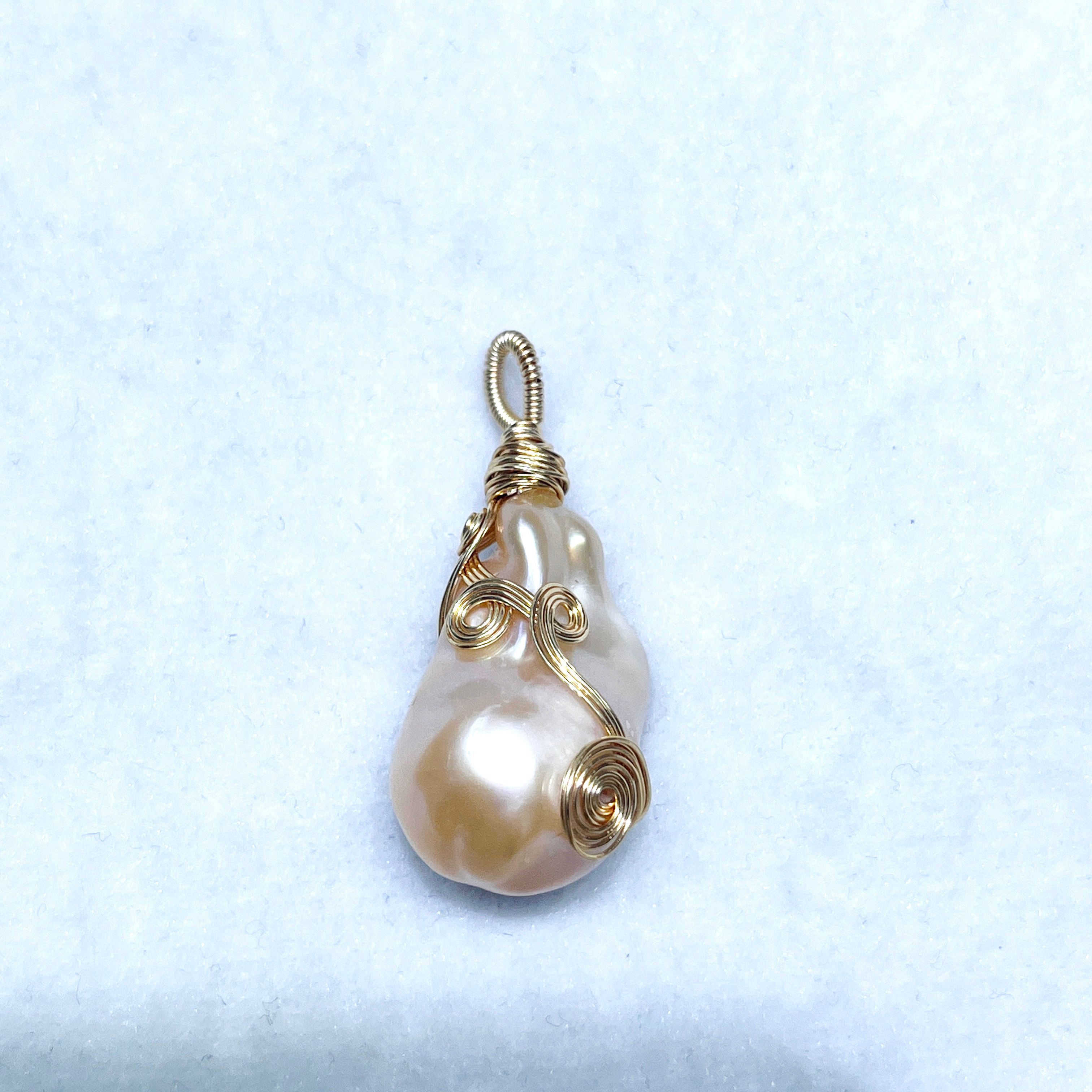 Elegant Natural Baroque Pearl Necklace with Unique Pendant Design