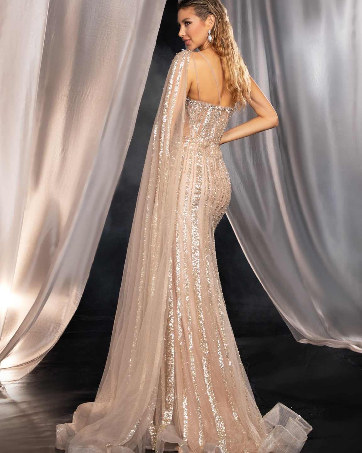 Classic Mermaid Evening Dresses For Women One Shoulder Sleeveless Gown Sequins Split Side Sweep Train Party Customized Dress