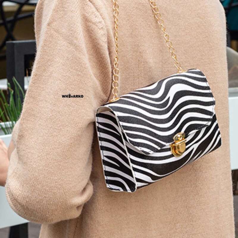 Women s Designer Chain Shoulder Bag Leopard Print Leather Handbag Women s Handbag Fashion Crossbody Bag Casual Wallet Storage Bag Letter Envelope