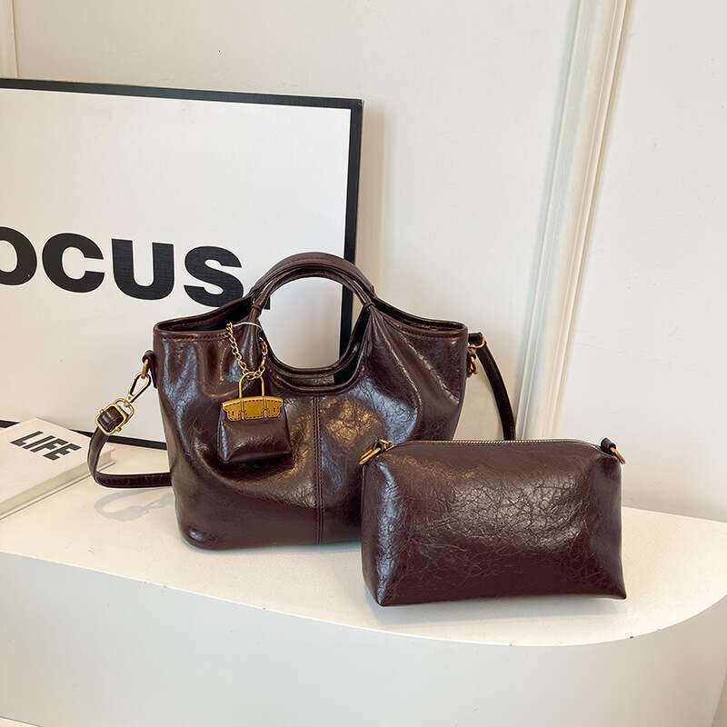 Women's Bags handbag Handbag autumn and winter high-end niche new fashionable texture soft leather crossbody casual commuting bag