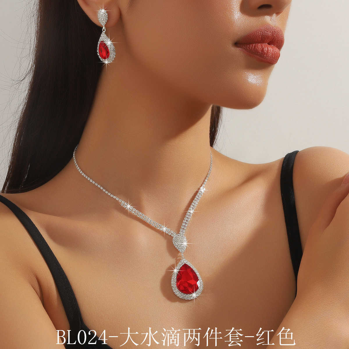 Hot selling Dazzling Color Blue Green Red Water Drop Crystal Necklace Earring Set Jewelry Two Piece Set W250312