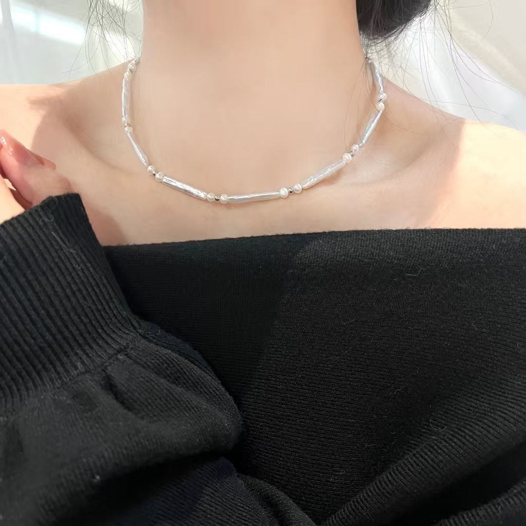 Elegant Sterling Silver Pearl Pendant Necklace with Striped Pattern