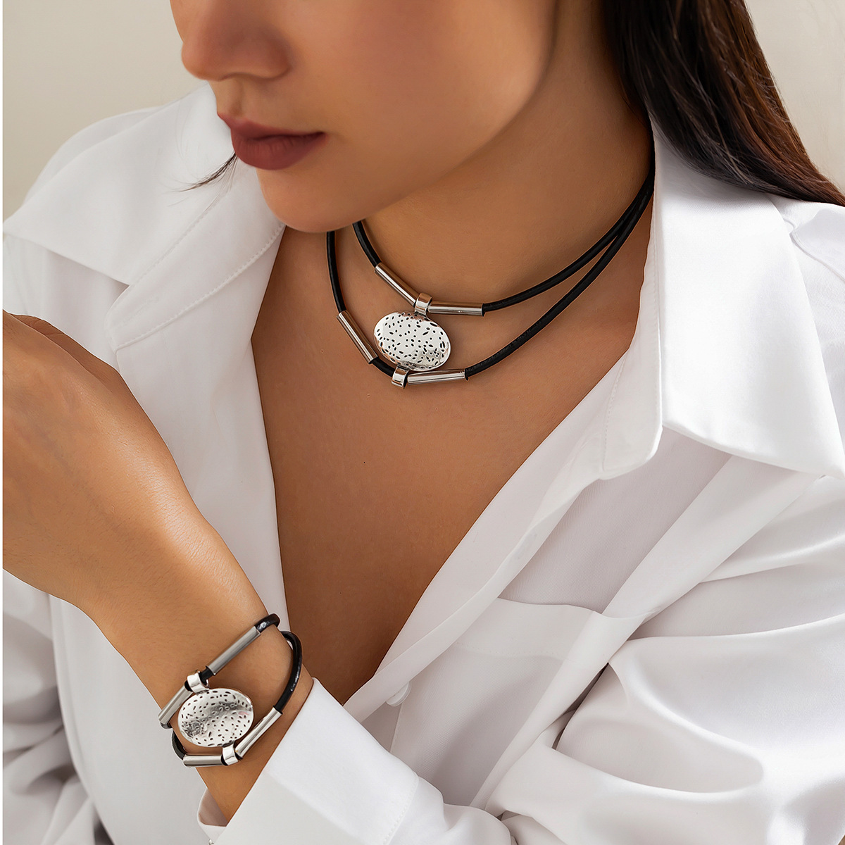 About Double Bend Necklace Retro National Relief Pendant Short Necklace Women's Jewelry