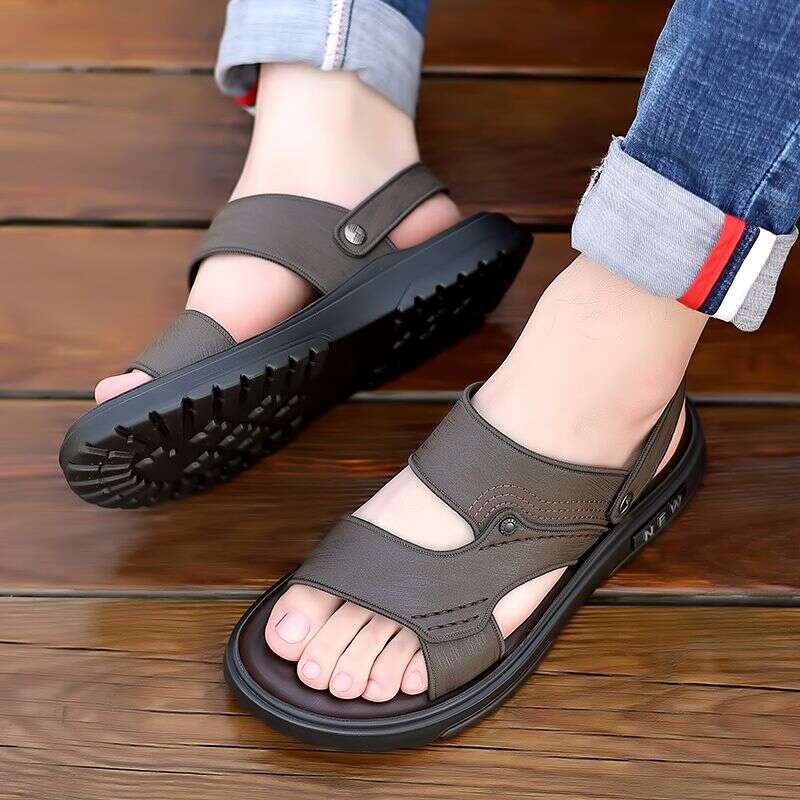 Men's Sandals 2024 New Summer Anti slip and Wear resistant Outerwear Slippers Outdoor Casual Dad Middle aged Beach Shoes