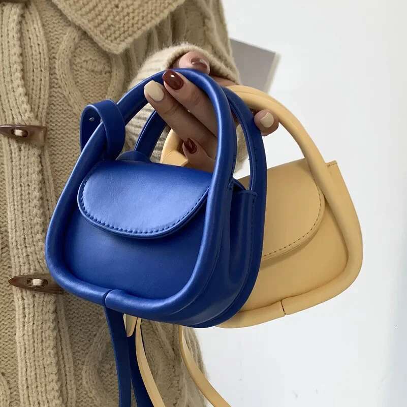 New Fashion Designer Mini Shoulder Solid Color Black High Quality Brown Pu Leather Italic Earphones Lipstick Small Storage Bag 2025 Young Luxury Mini 