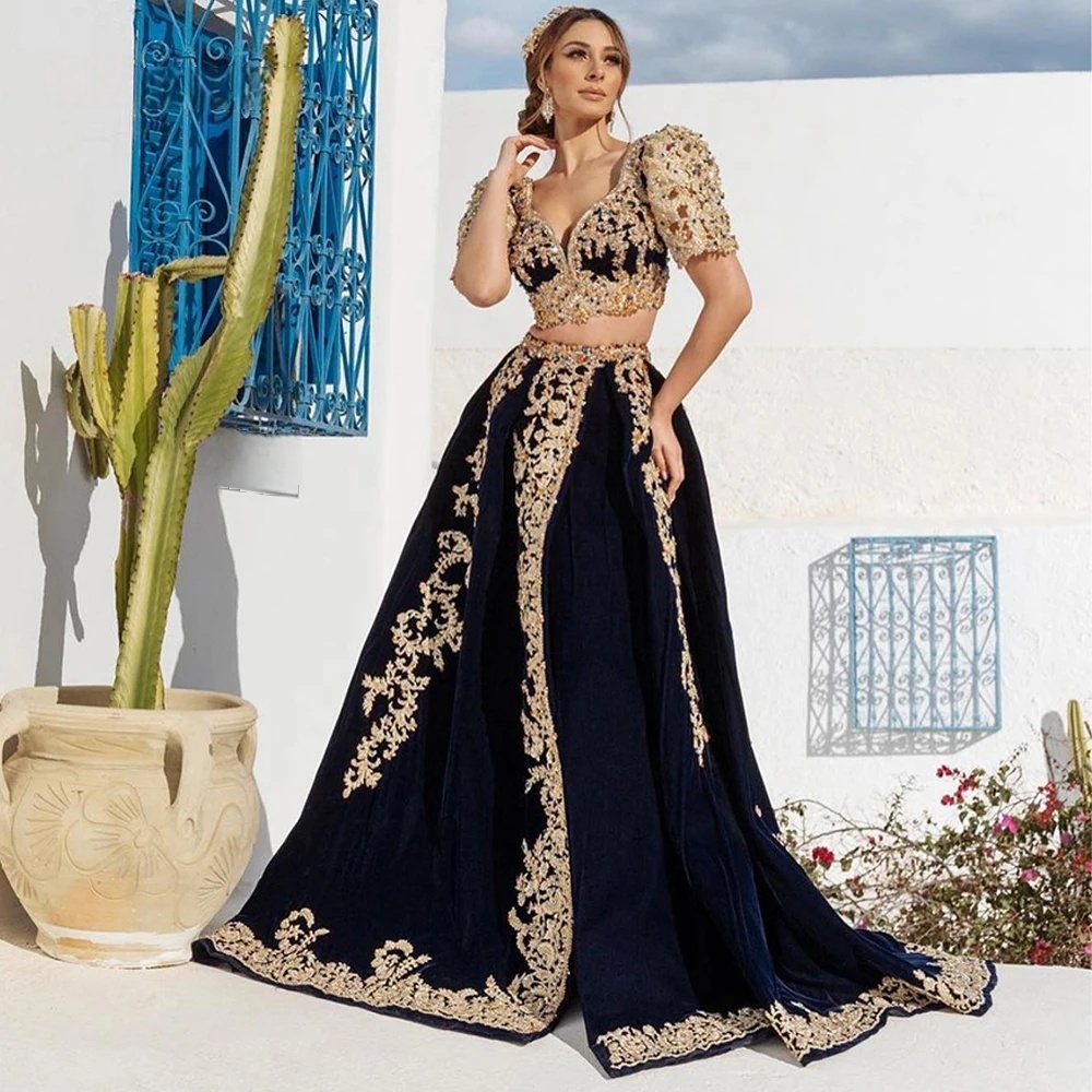 Elegant Arabic Kaftan Dark Navy Velvet Prom Dresses With Gold Lace Appliques Beaded Two Pieces Formal Party Gown Modern Backless Evening Dress 2025