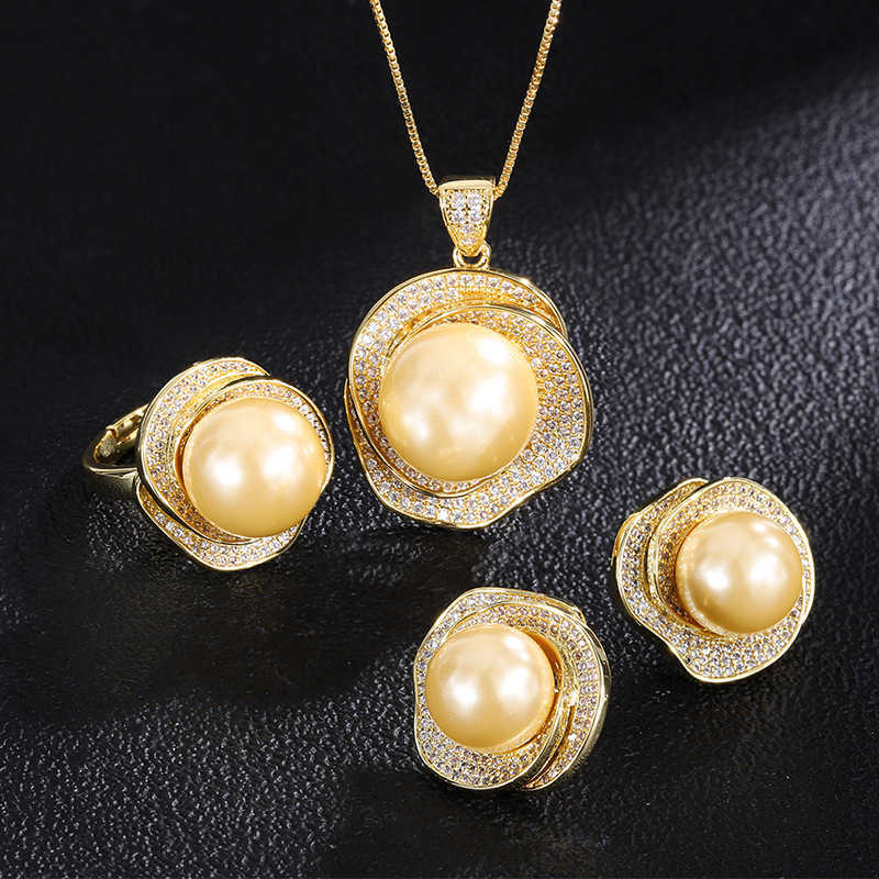 Zhuang Shengsheng 18k Golden Shell Bead Rose Geometric Diamond Set Ring Pendant Earrings Womens Set W250312